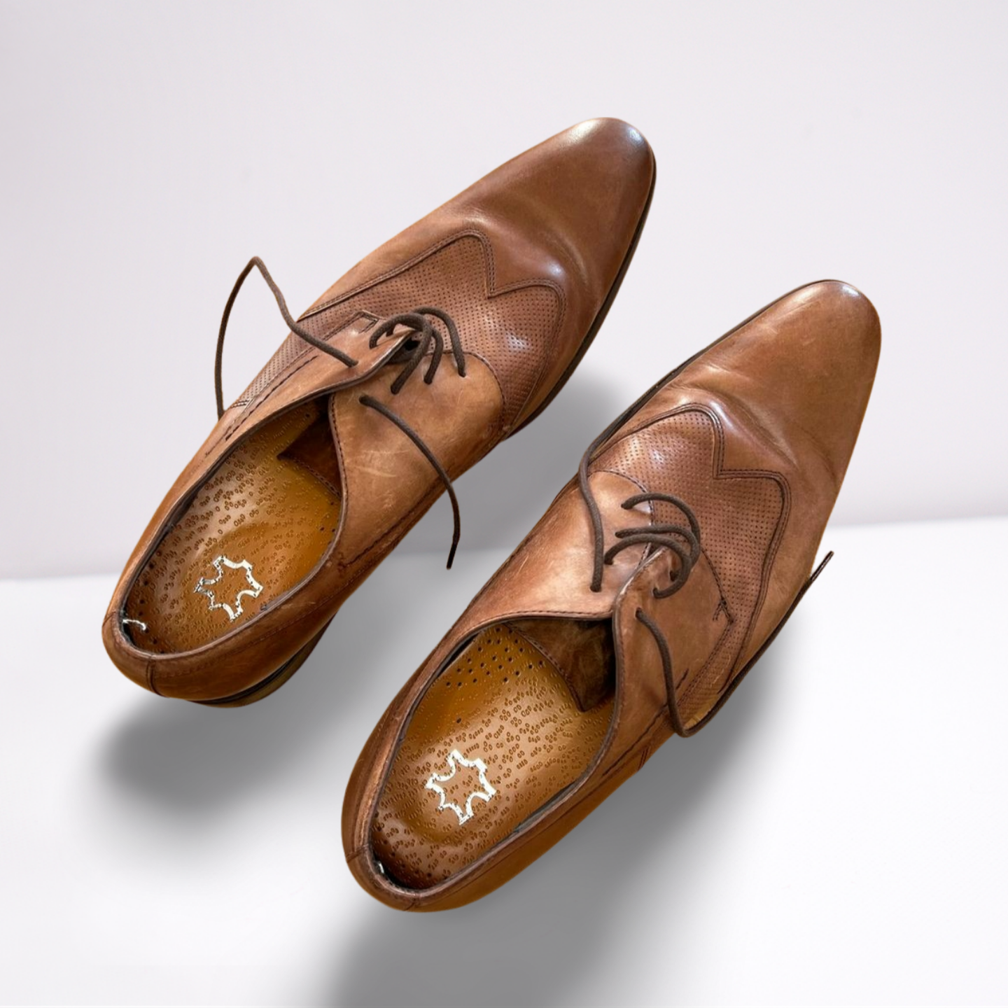 Semelles orthopédiques en cuir dans les chaussures