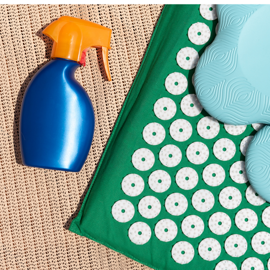 Comment nettoyer un tapis d'acupression : guide complet pour un bien-être optimal