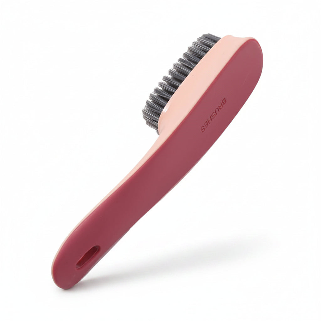 Brosse nettoyante chaussures coloris rose – soies nylon dense – manche ergonomique – Ledoscare