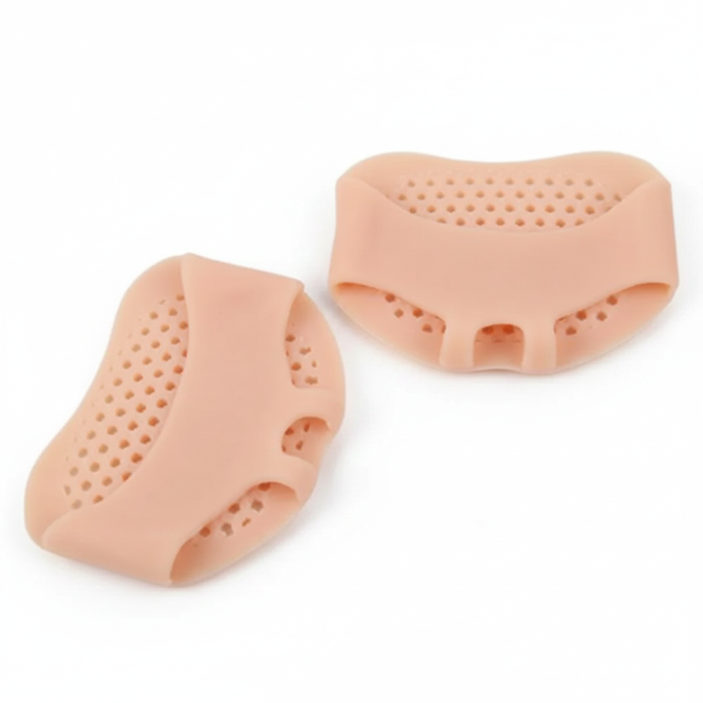 Coussins métatarses Ledoscare portés sur les deux pieds – vue du dessus, gel silicone anatomique sous l'avant-pied