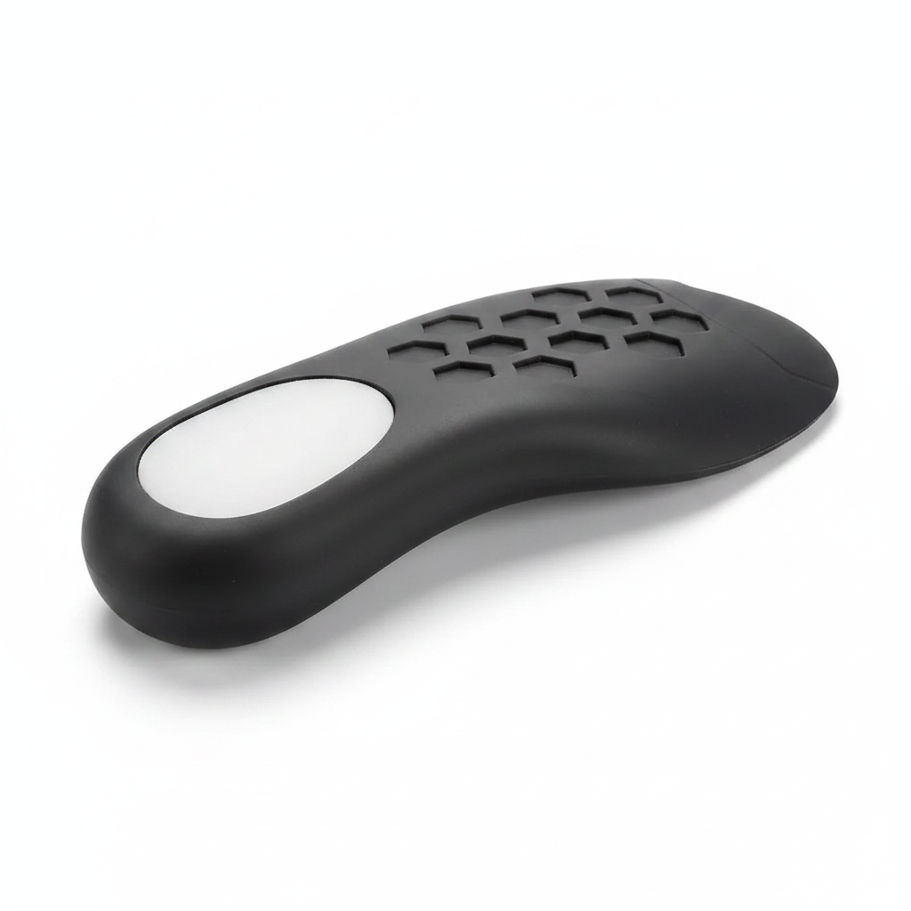 Support plantaire silicone noir vue perspective – forme anatomique, picots massants et soutien voûte, fond blanc