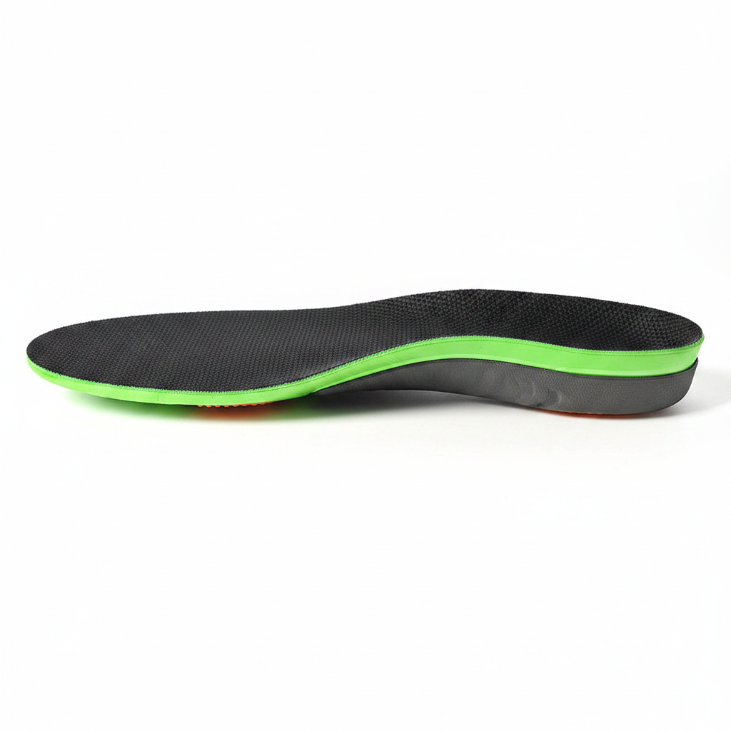 Semelle orthopédique Z500 vue profil – arche plantaire 3cm, tissu noir respirant et bordure verte